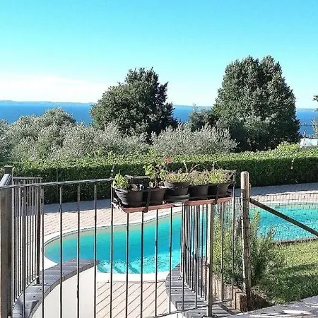 Theo E Fabiola Con Piscina E Vista Lägenhet