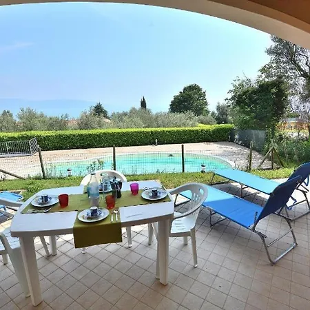 Theo E Fabiola Con Piscina E Vista Тосколано-Мадерно